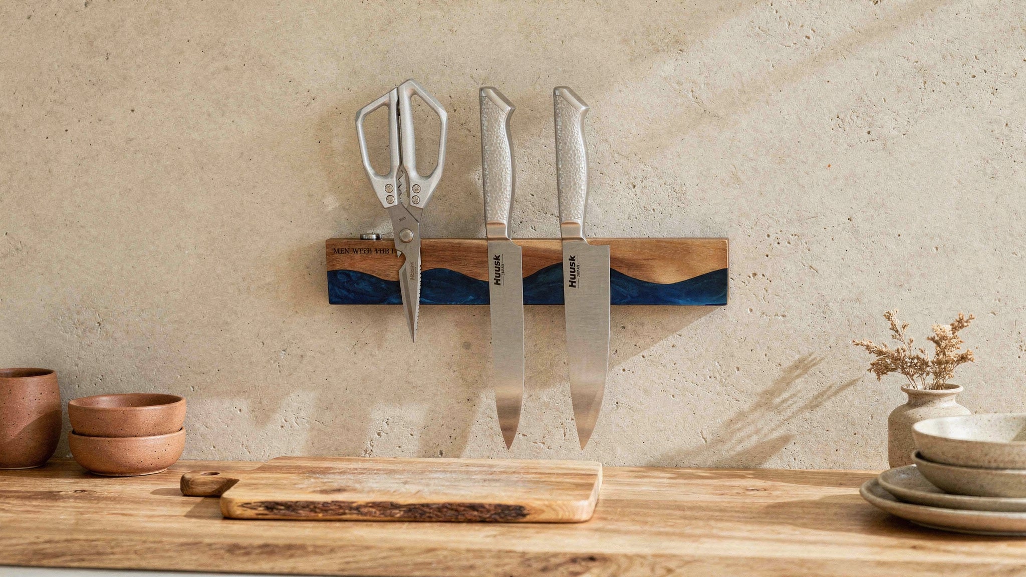 Best Way to Store Kitchen Knives — Protect Your Huusk Blades from Chips & Dents