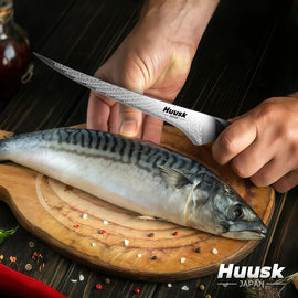 Flexible kitchen knife for precise slicing tasks