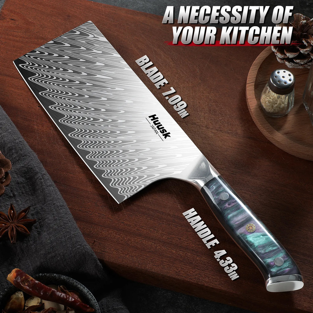 Close-up of Damascus steel blade pattern and edge